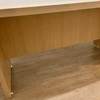 Tavolo conferenza + cassettiera + mobile libreria