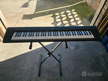 Pianola YAMAHA NP-30