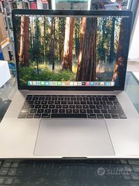 Macbook Pro 15" A1990 (2018) 16 GB RAM 256 GB SSD