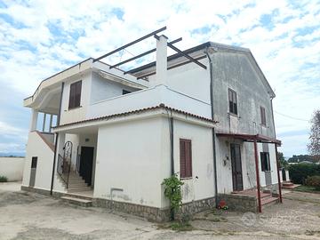 Quadrilocale con garage a Capaccio Paestum (SA)