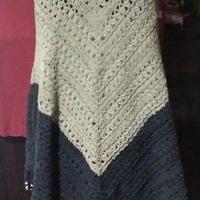 Copricostume fatto a mano all'uncinetto in puro