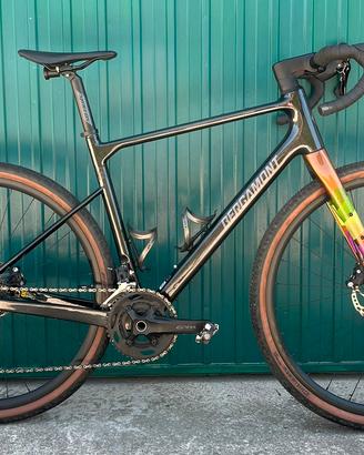 Gravel bike full carbon