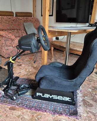 PlaySeat + Thrustmaster T-GT II + pedali T-LCM