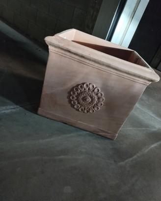 vaso in resina 