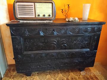 antica cassapanca sarda fine 800