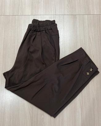 Pantalone marrone a vita alta con elastico
