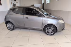 LANCIA Ypsilon 1.2 69 CV 5 porte GPL Ecochic Sil