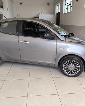 LANCIA Ypsilon 1.2 69 CV 5 porte GPL Ecochic Sil