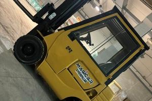 Carrello elevatore 18 ql diesel Caterpillar