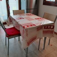Tavolo allungabile con sedie