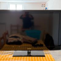 TV Samsung 56" LCD