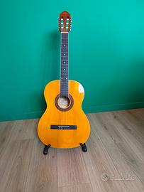 Chitarra classica/acustica Eko per studio.