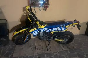 Sizuki drz400 sm