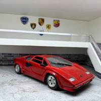 Lamborghini countach 1/18