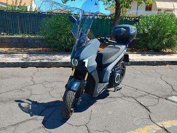 Seat Mò Performance 125 Grigio Barcellona