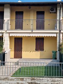 Villetta a schiera centrale a Goito