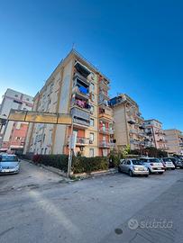 Trilocale luminoso a due passi dal mare e da Corso