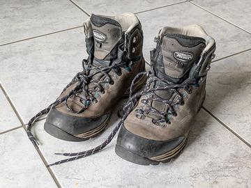 Scarponi da trekking da uomo taglia 42 1/2