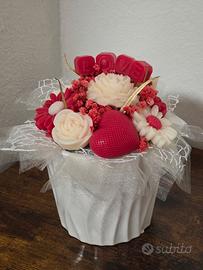 Composizione con fiori in cera