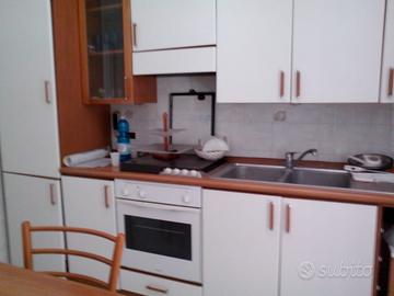 Cucina in ciliegio massello