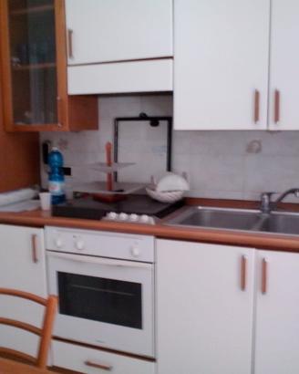 Cucina in ciliegio massello