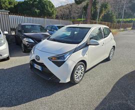 TOYOTA Aygo 1.0 VVT-i 72 CV 5 porte x-play