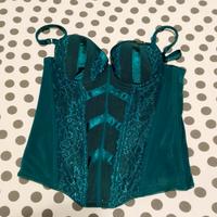 bustino verde smeraldo di Jennifer Lopez 