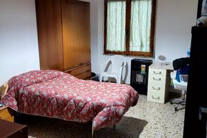 Camera singola per studenti con bagno privato zona