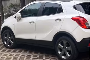 Opel mokka bianco perla