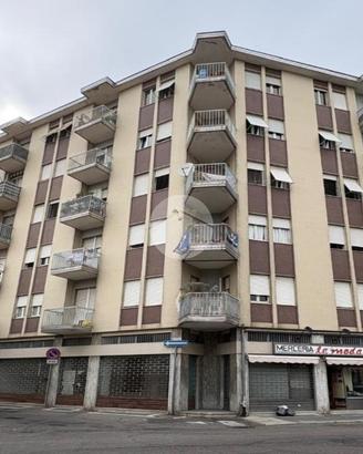 4 LOCALI A VIGEVANO