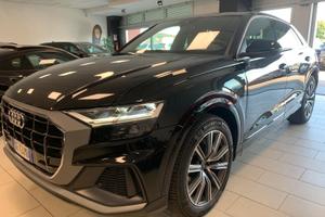 Audi Q8 50 TDI S-LINE INTERNO/ESTERNO