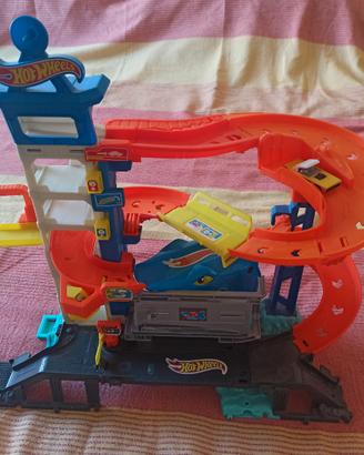 hotwheels super squalo