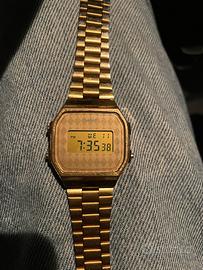 Orologio casio color oro