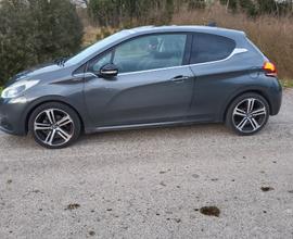 Peugeot 208 - 2016