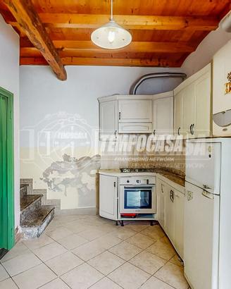 BILOCALE SU DUE LIVELLI DA INVESTIMENTO