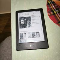 Amazon Kindle 8' gen WiFi 4gb + Custodia Omaggio