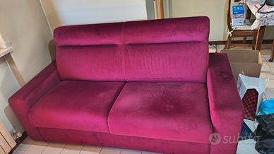 divano letto colore bordeaux 