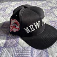 Cappello New York Yankees (nero skyline Manhattan)