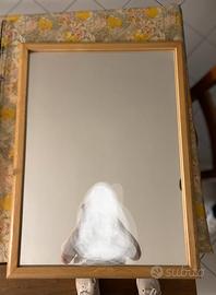 Specchio con cornice in legno  81 x 61