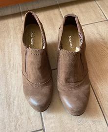 Scarpe con tacco