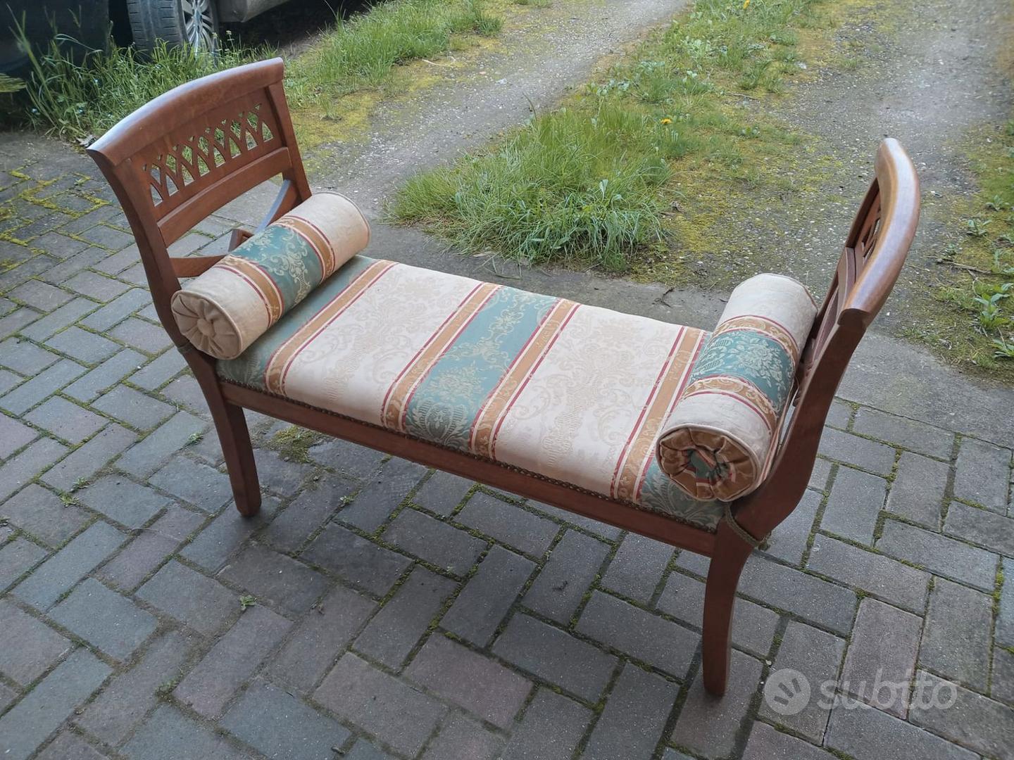 Panchetta classica con cuscini – stile vintage Arredamento e