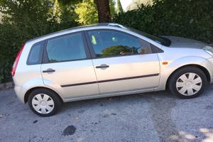 FORD Fiesta 1.4 16 V Zetec