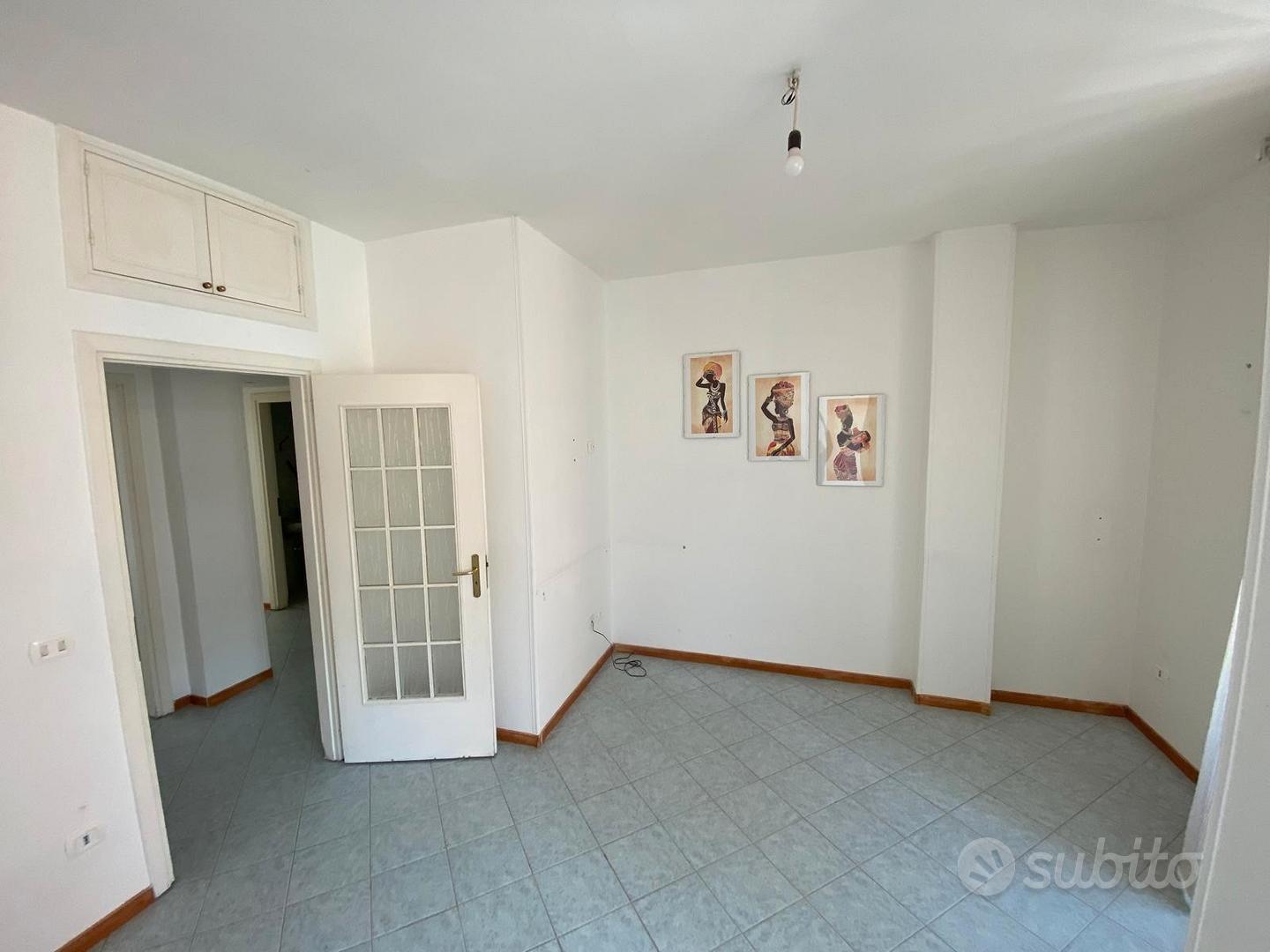 Apartment in Napoli, Soccavo, Municipalità 9 - Altro