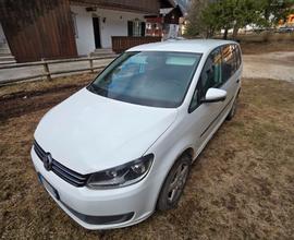 VOLKSWAGEN Touran - 2011