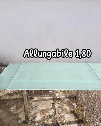 Tavolo di vetro allungabile 