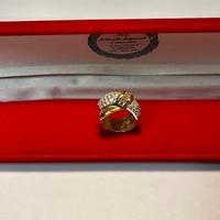 Anello oro giallo con diamanti