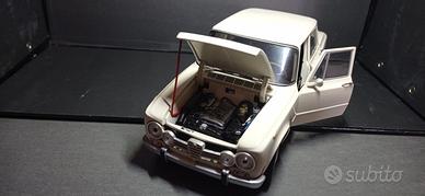 alfa Giulia  scala 1 18 apribile