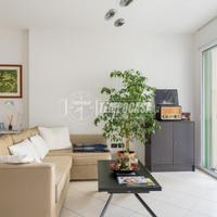SPLENDIDO TRILOCALE NUOVO E ARREDATO CON GARAGE E