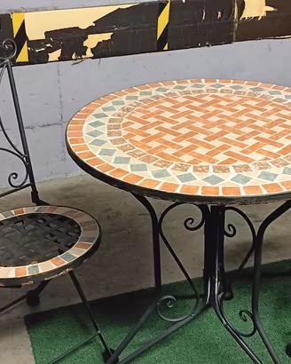 tavolo da giardino con sedie