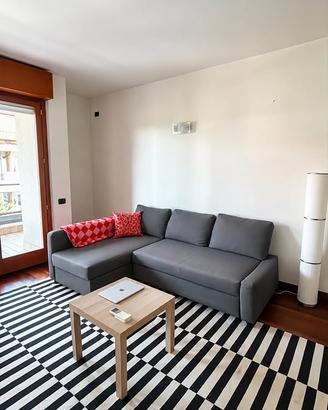Divanoletto angolare con contenitore IKEA Skiftebo
